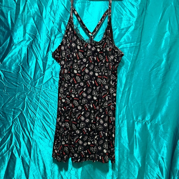 Her Universe Disney Cruella Icon Toss Velvet Strappy Dress Plus Size 5X - Picture 4 of 9